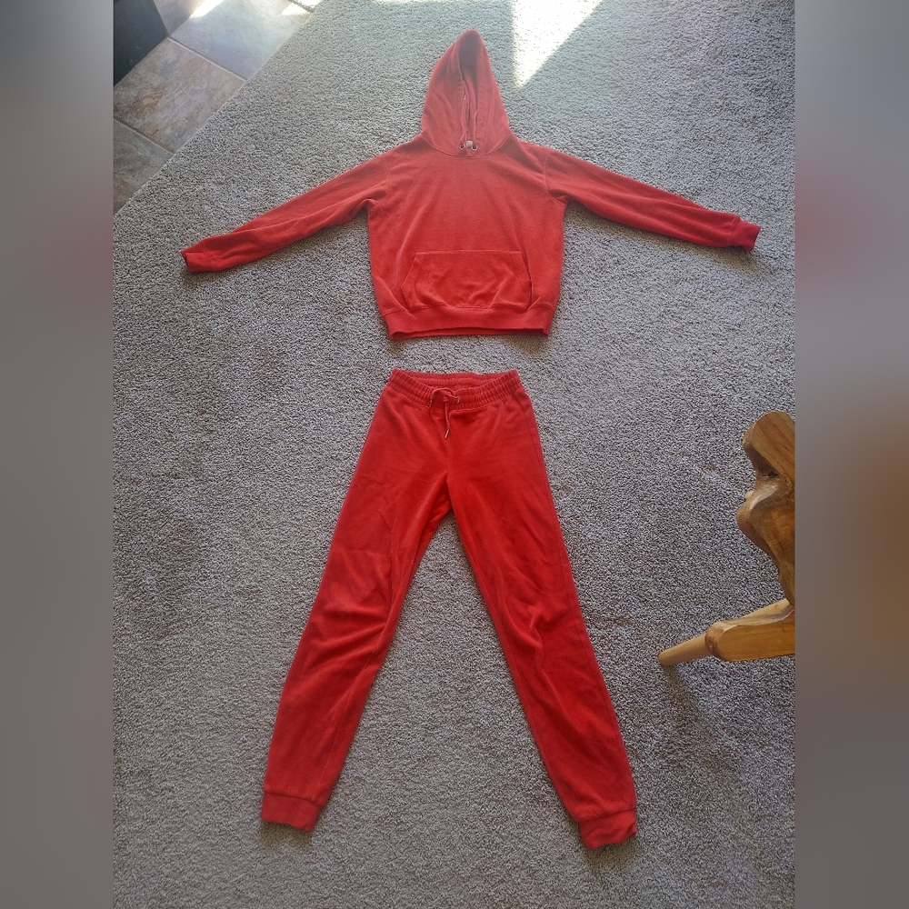 Red velvet sweat set